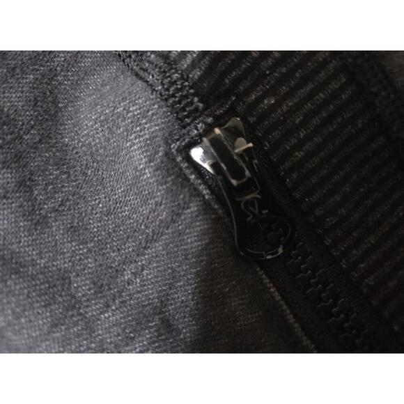 Lululemon Women's Black Full-Zip Athletic Jacket - Picture 4 of 8